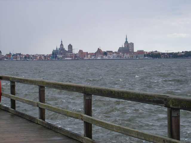 Stralsund von Rügen gesehen